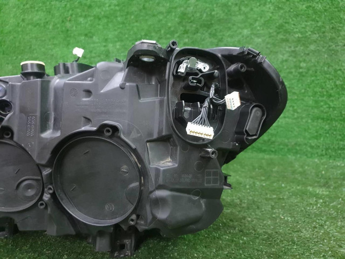 Фара правая BMW X3 G01 (2021-н.в.) LED