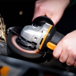 WORX WX803 аккумуляторная угловая шлифмашина (1 x 4 Ач, 1 x 2 Ач, ЗУ)