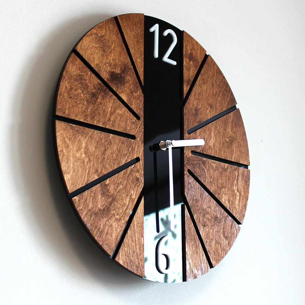 Часы настенные в эко стиле из натурального дерева - 30 см.