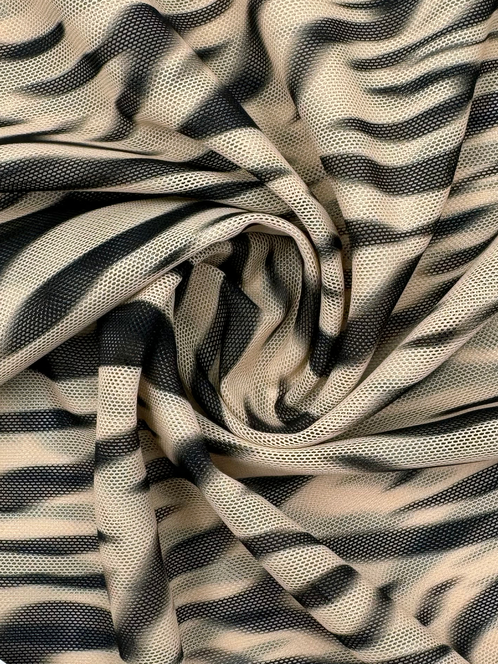 Сетка эластичная с тигровым принтом отрезом 70х50 см (Турция)