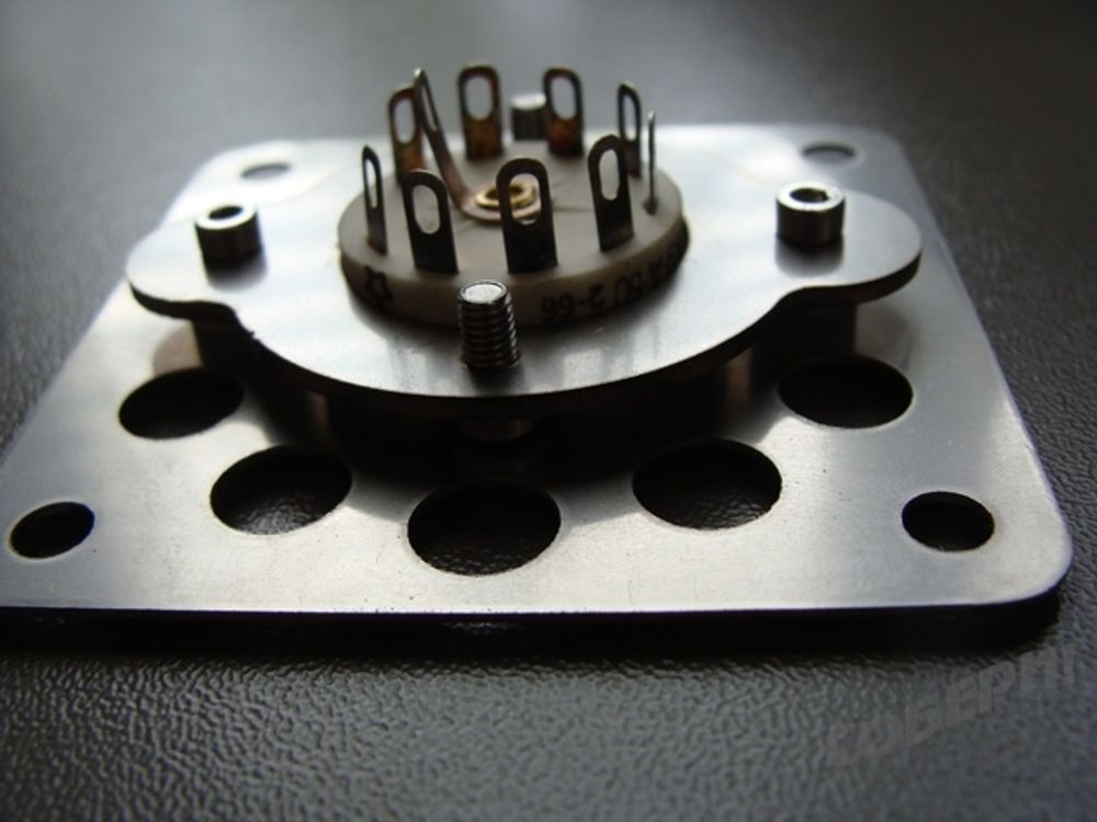 как установить панельку для октальной радиолампы