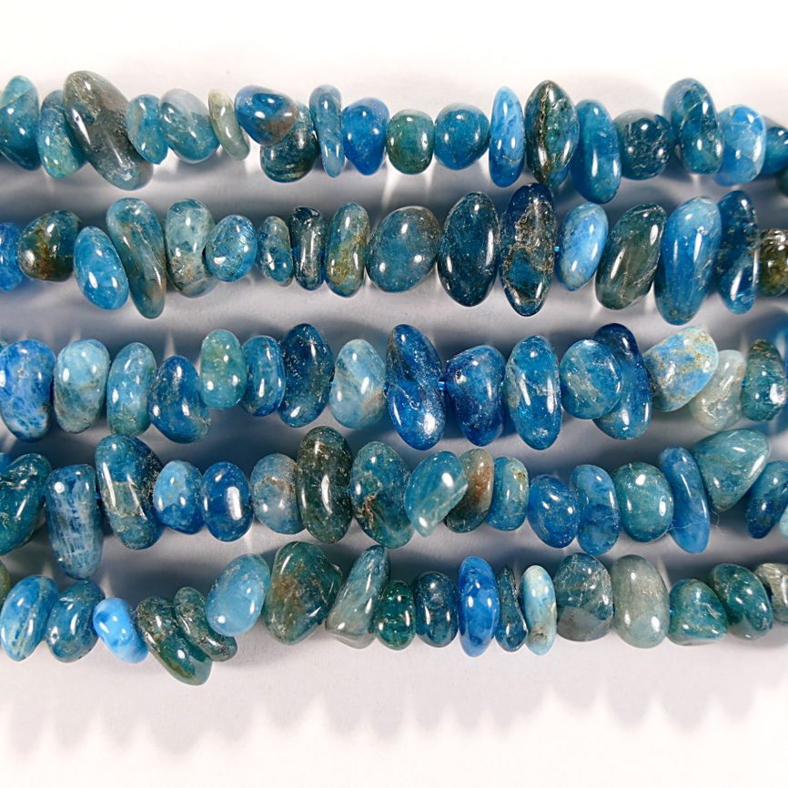 Нить бусин из апатита, фигурные, 1x5 - 4x8 мм (крошка, гладкие)