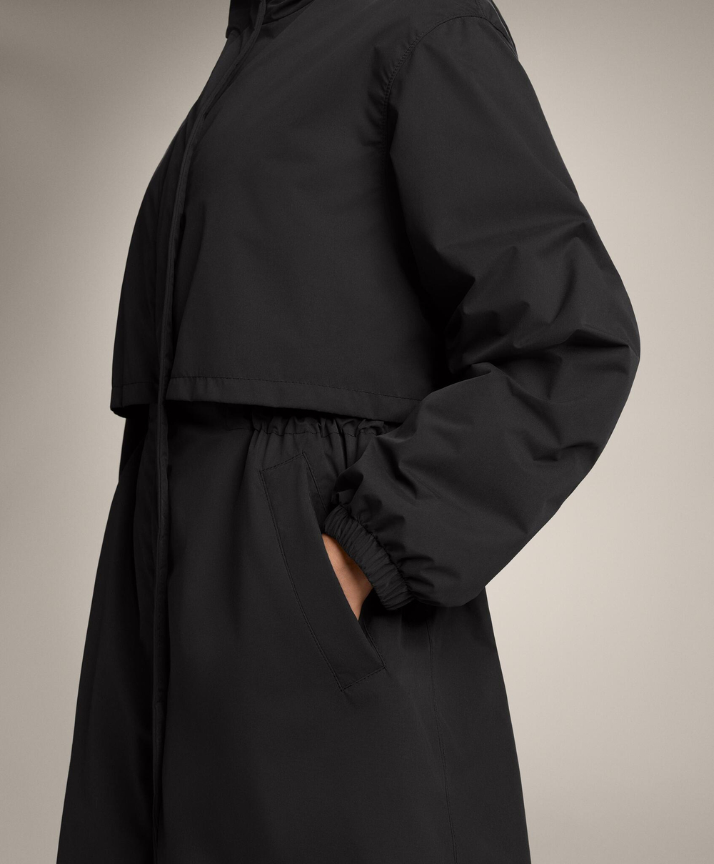 Oysho Водонепроницаемый длинный плащ с подкладкой FELLEX® AEROGEL 10K, черный