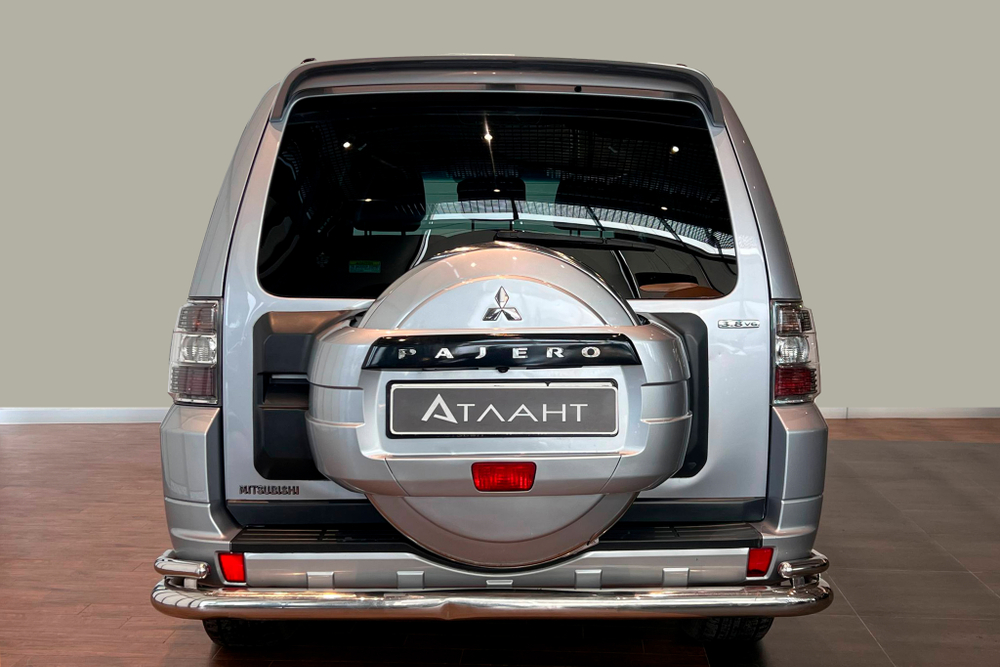 Mitsubishi Pajero, 2012 год