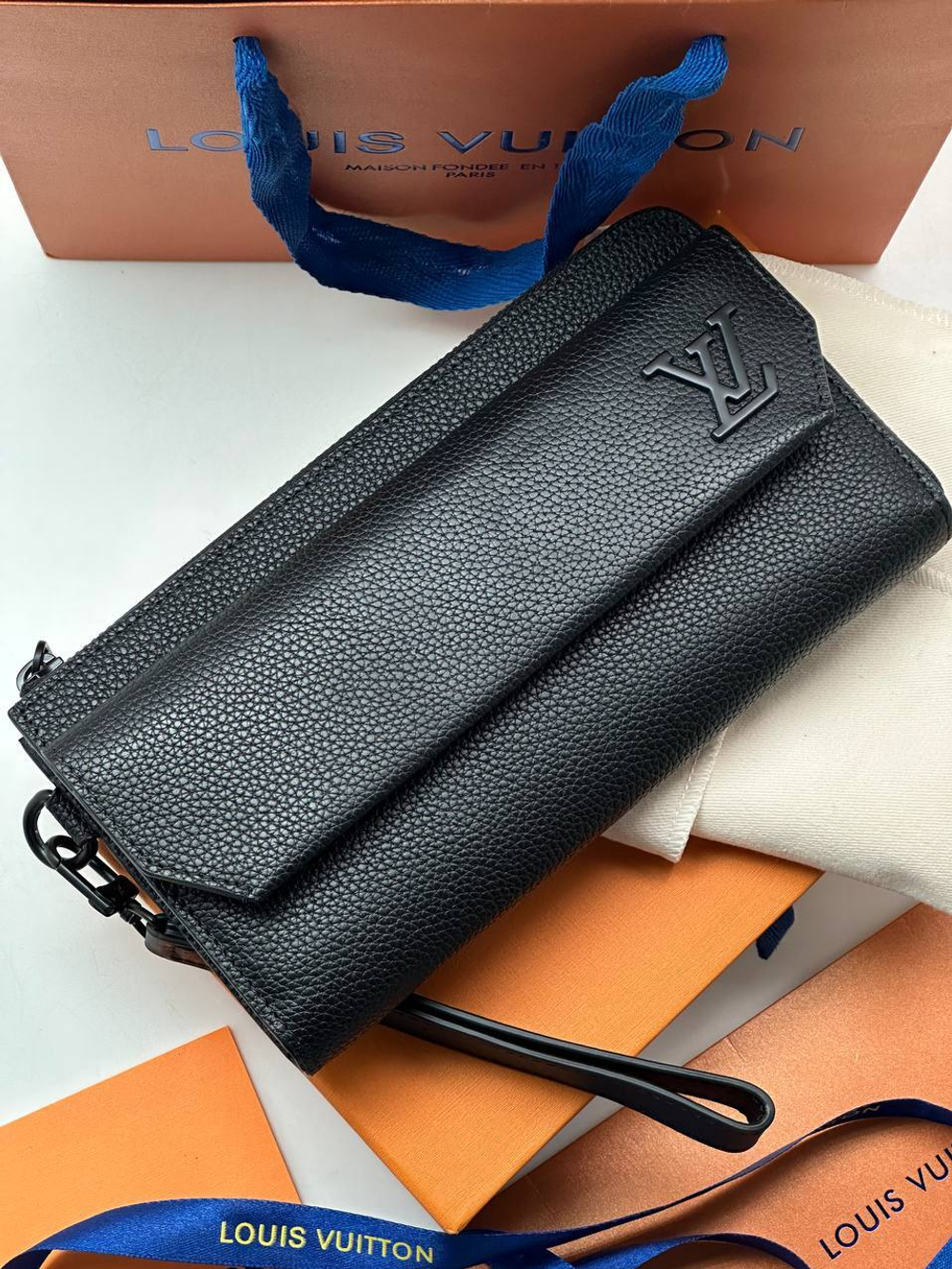 Клатч Louis Vuitton, арт. 475017814