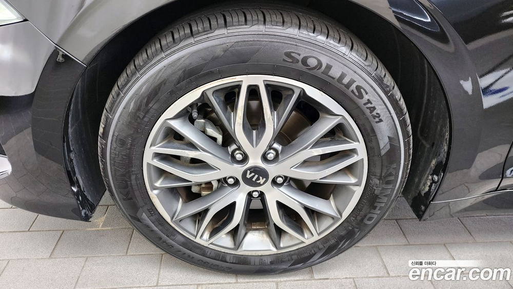 Kia K5 (Optima) 3 Generation 2.0 (05.2020)