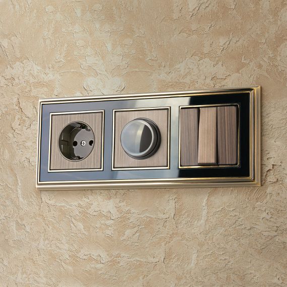 Рамка Werkel Palacio на 3 поста бронза/черный WL17-Frame-03 4690389103667