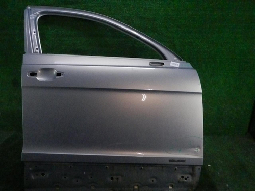 Дверь передняя правая Bentley Bentayga (2015-н.в.)