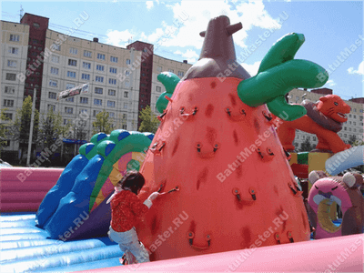 Коммерческий надувной батут "Сафари парк" 14*6*7 м