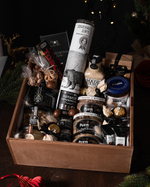 Подарочный набор в деревянном ящике с медом, орехами, деликатесами и дичью №2