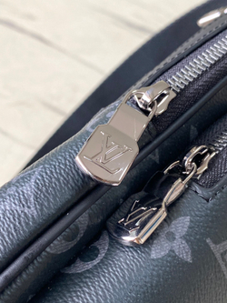 Louis Vuitton Avenue Slingbag PM
