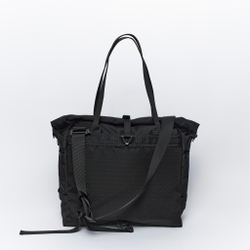 Сумка Tote Part Of Cube M черный