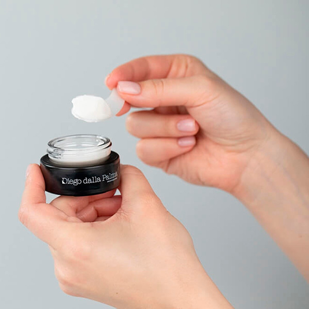 Крем-лифтинг для контура глаз и губ Diego Dalla Palma Smoothing Eye and Lip Contour Cream Fillift 15мл