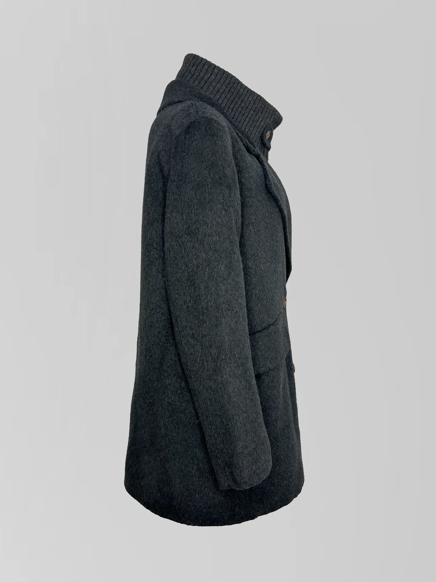 Пальто Monroe 8166 укороченное со встроенным жилетом и вязаным воротником