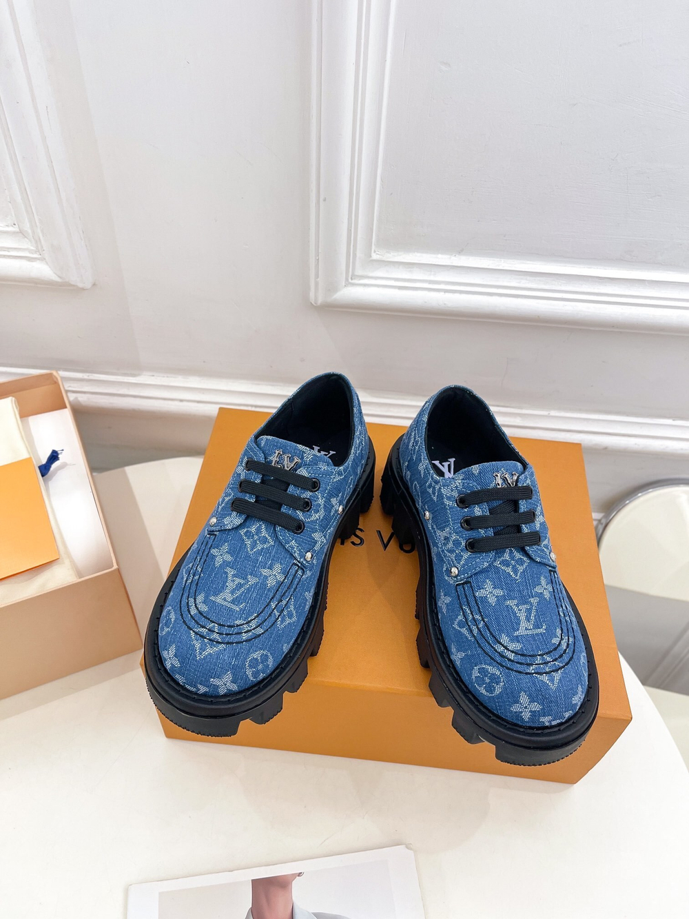 Louis Vuitton Checker Derby