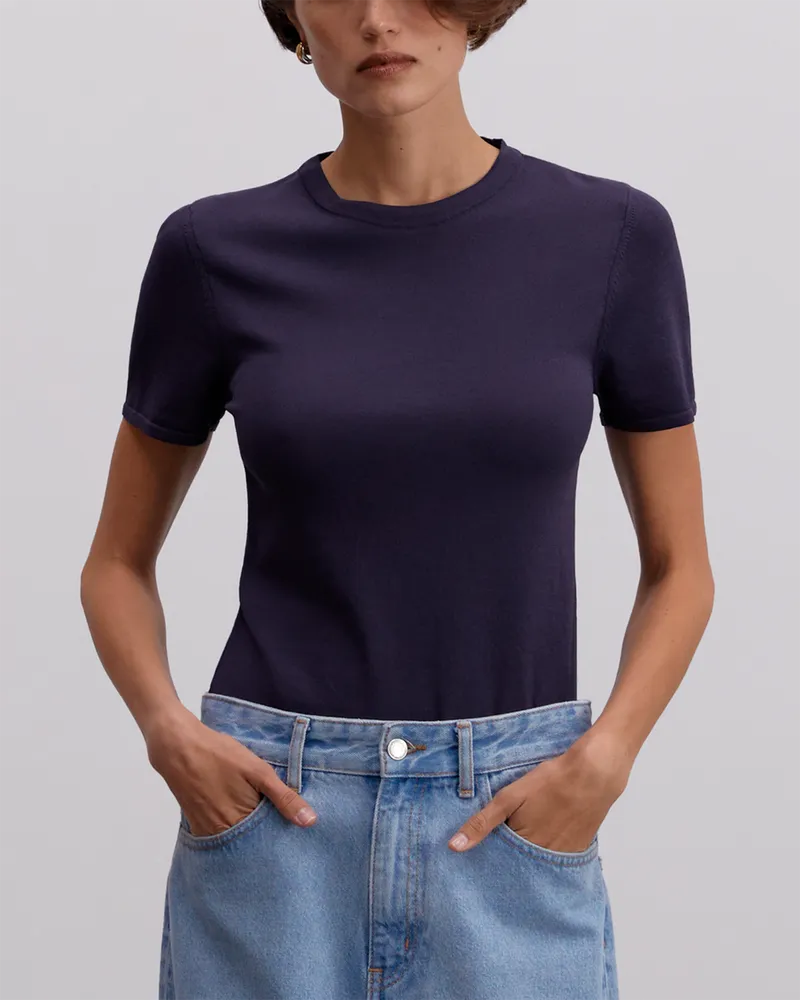 Темно-синяя футболка из вискозы с рубчиком