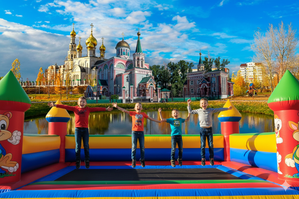 Батут купить в Абакане – надувные аттракционы БатутМастер Батут купить в Абакане – надувные аттракционы БатутМастер