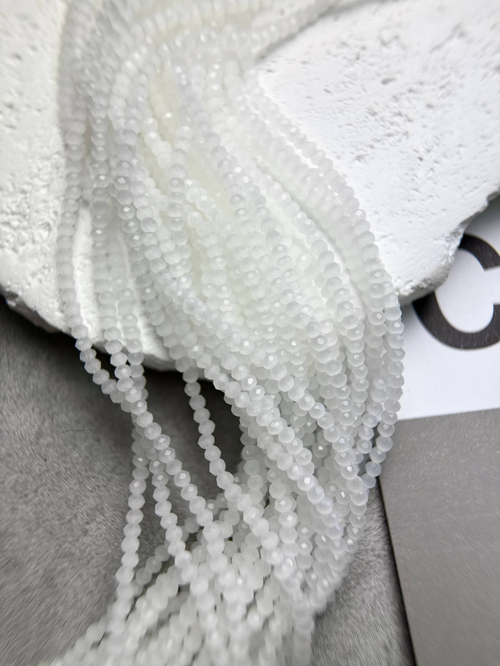 Рондели 2 мм нить 30 см, белый опал