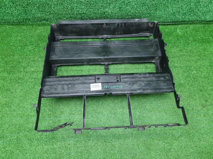 Дефлектор радиатора Range Rover Vogue 5 L460 21-нв