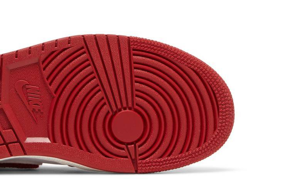 Кроссовки Jordan Air Jordan 1 Retro High Og "Newstalgia Chenille" (Женская размерная сетка)