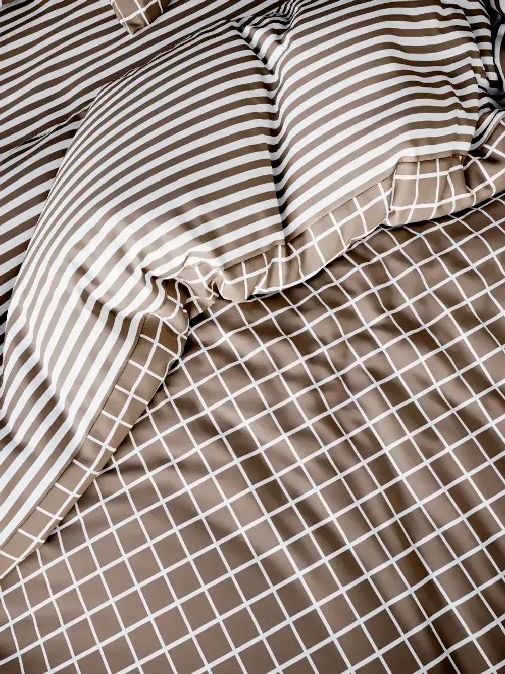 Постельное белье "Мэри/Мэри (компаньон)" евро наволочки 50х70 2шт Простынь на резинке 180х200 см Пододеяльник 200х215 см Сказка сатин