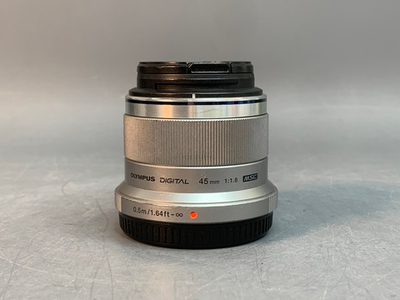 Olympus ED 45mm 1.8 MFT