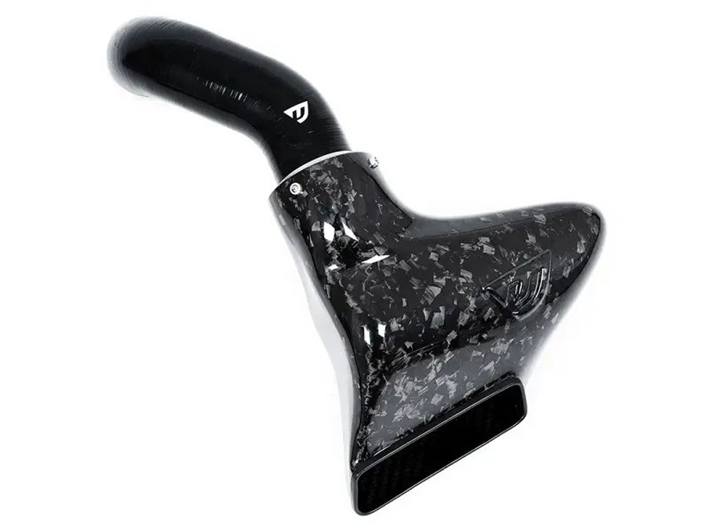 Система холодного впуска Unitronic Forged Carbon Fiber Intake System With Air Duct For MK8 R & 8Y S3