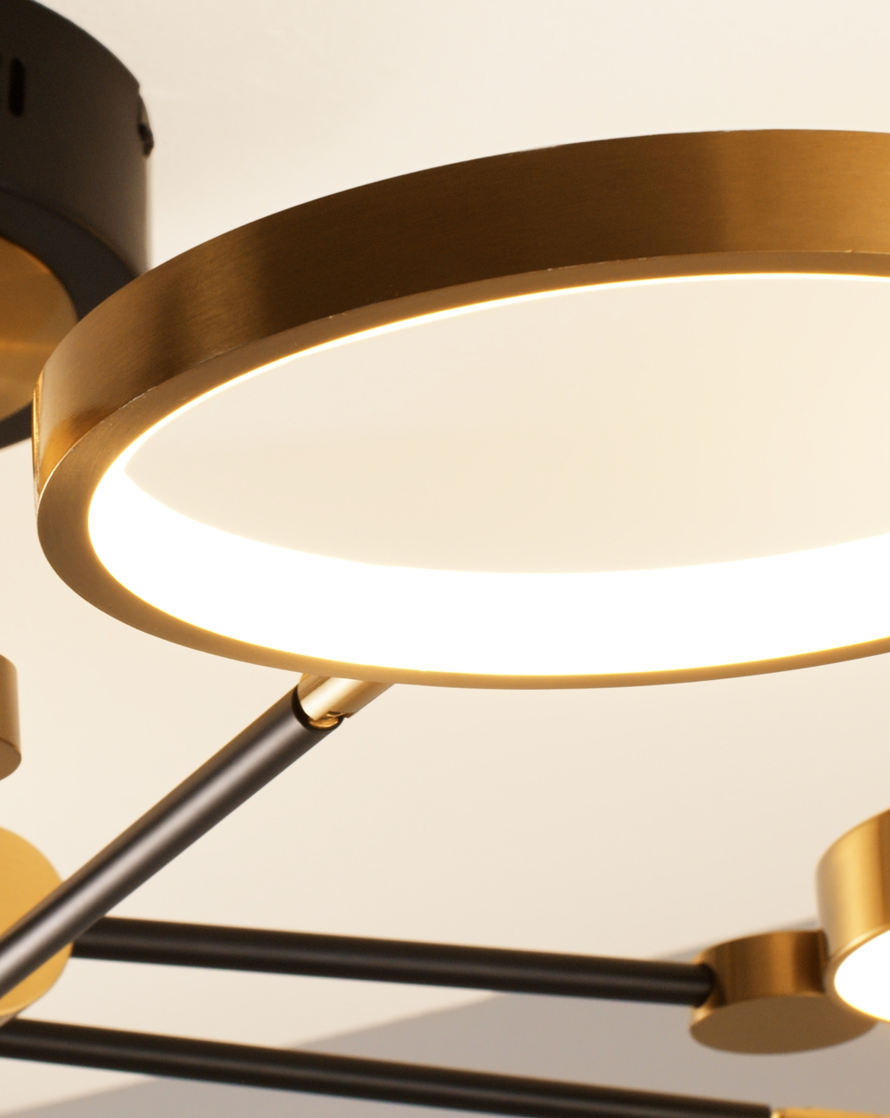 Светодиодная люстра на штанге Moderli V5080-CL Arista