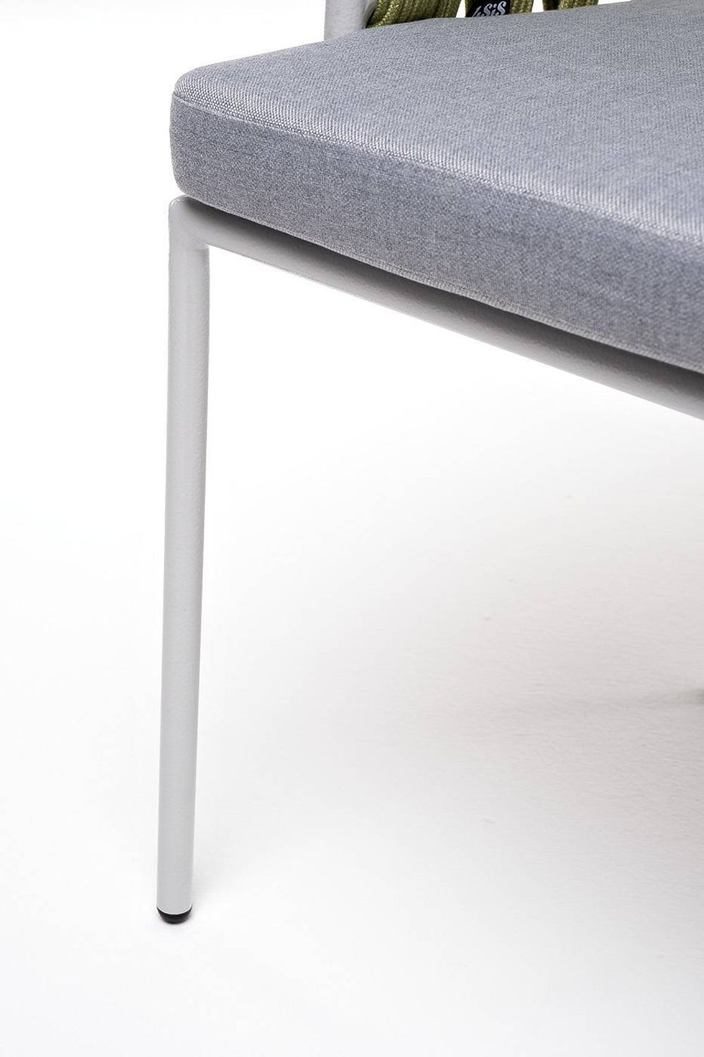 "Диего" стул плетеный из роупа, каркас из стали светло-серый (RAL7035) шагрень, роуп салатовый меланж круглый, ткань светло-серая