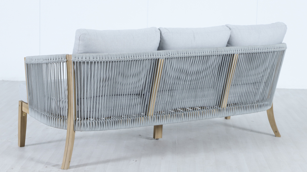 Диван деревянный трехместный Tagliamento Veneto, светлый тик, серый