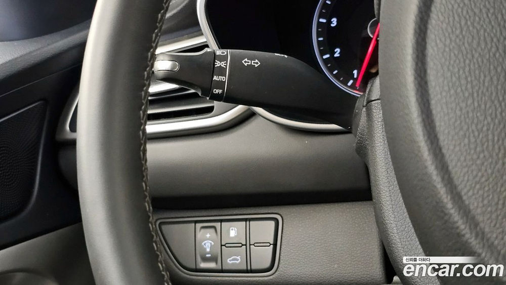 Genesis G70 2.0T (10.2019)