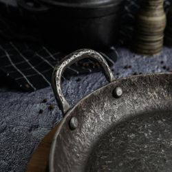 Сковорода для подачи 24 см h3,1 см круглая 2 ручки " " углерод. сталь ИНДУКЦИЯ P.L.