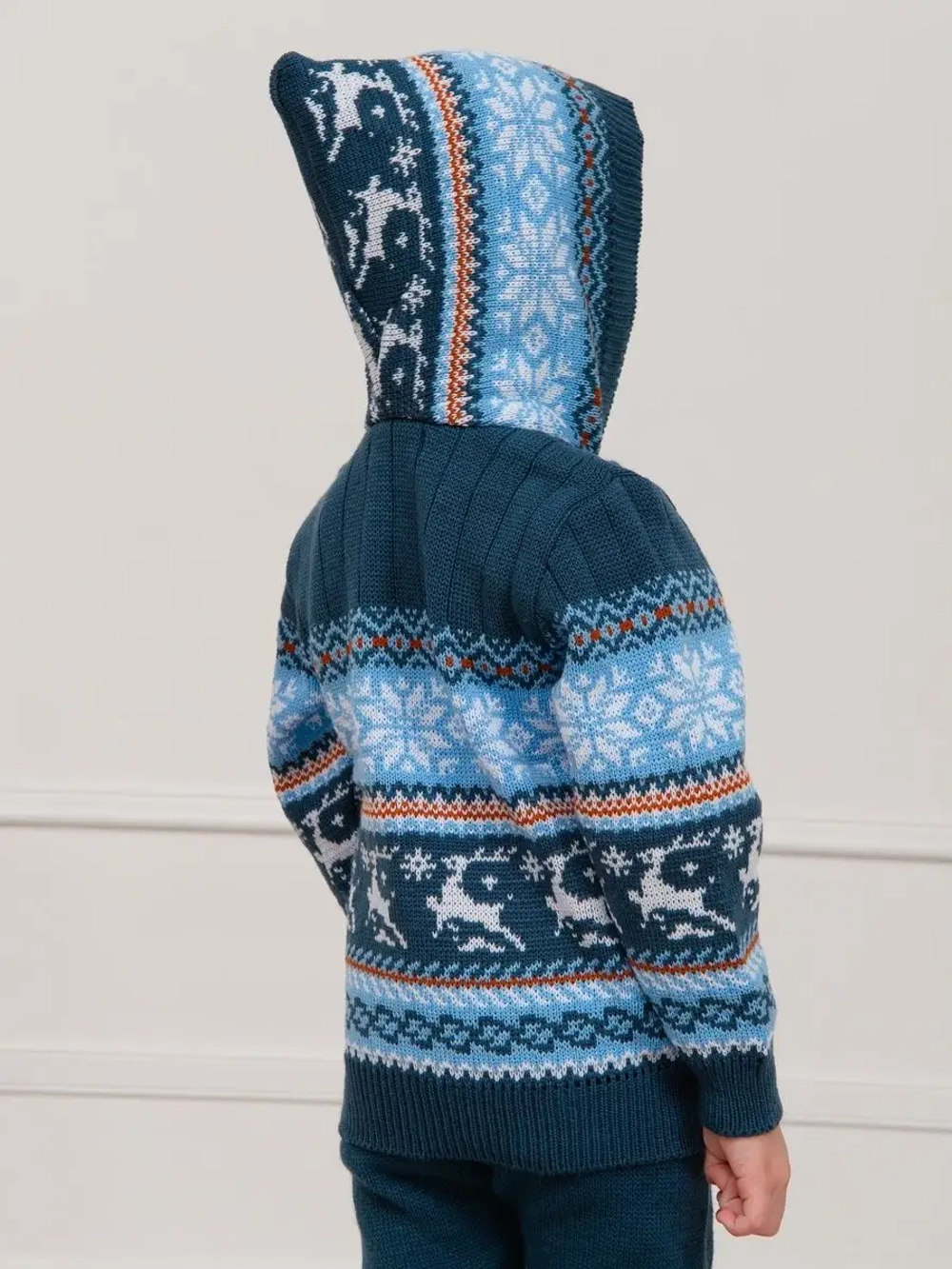 Кофта вязаная на молнии