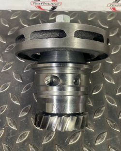 Водяная помпа Liebherr 9077637