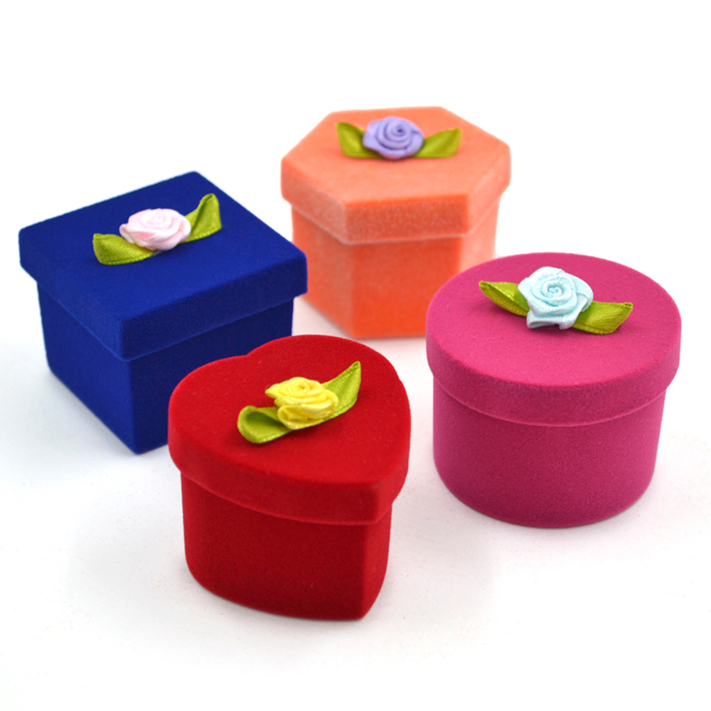 Футляр с флокированным покрытием