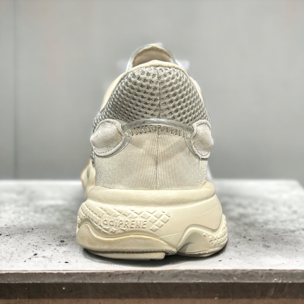 Adidas Ozweego • Silver Gray