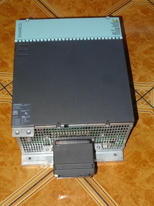 SIEMENS 6SL3126-1TE31-3AA3