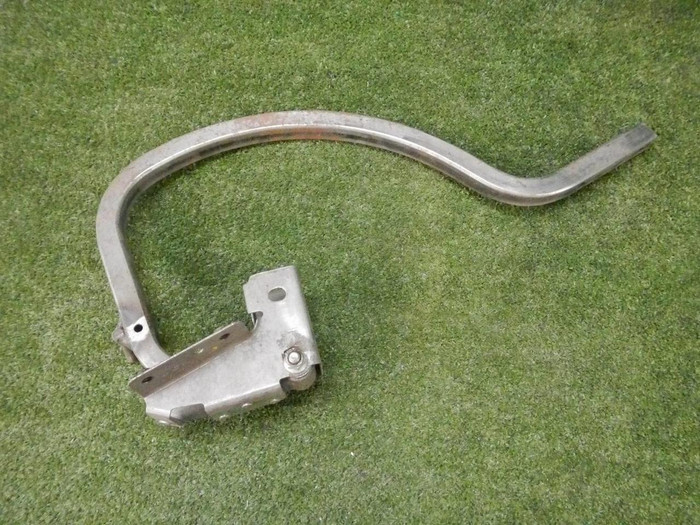 Петля крышки багажника левая VW Polo Sedan (2010-2020)