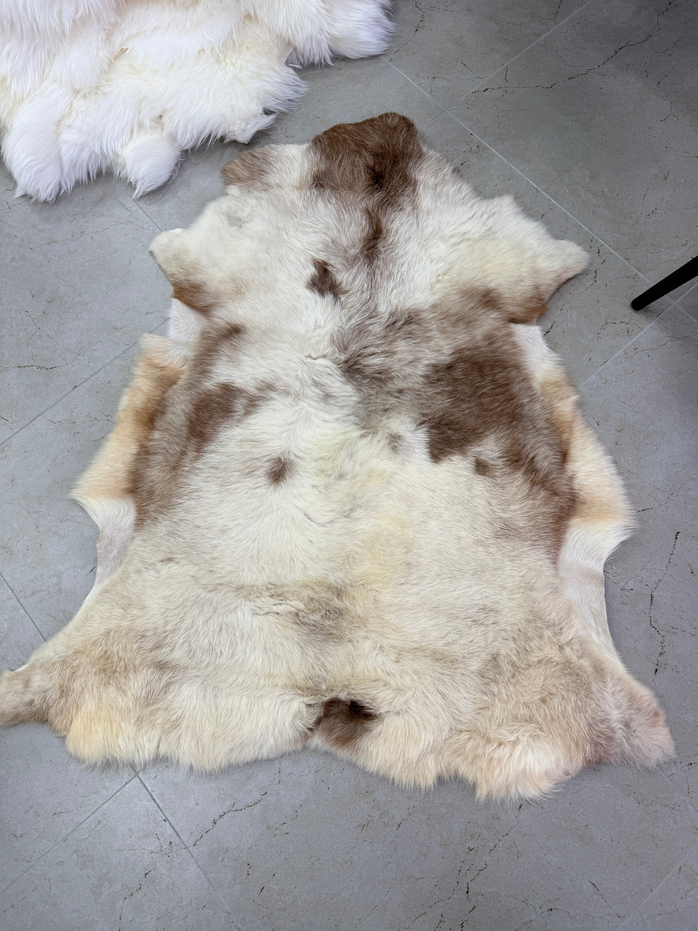 Шкура коврик меховой прикроватный овчина, 120х65 см.