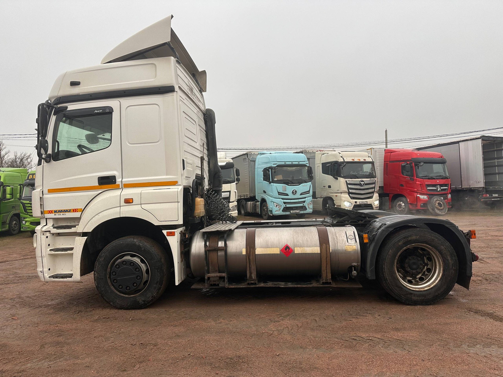 КамАЗ 5490 4x2 Седельный тягач 5490-095-68 (Дизельный, 12,0 л, 428 л.с., МТ)