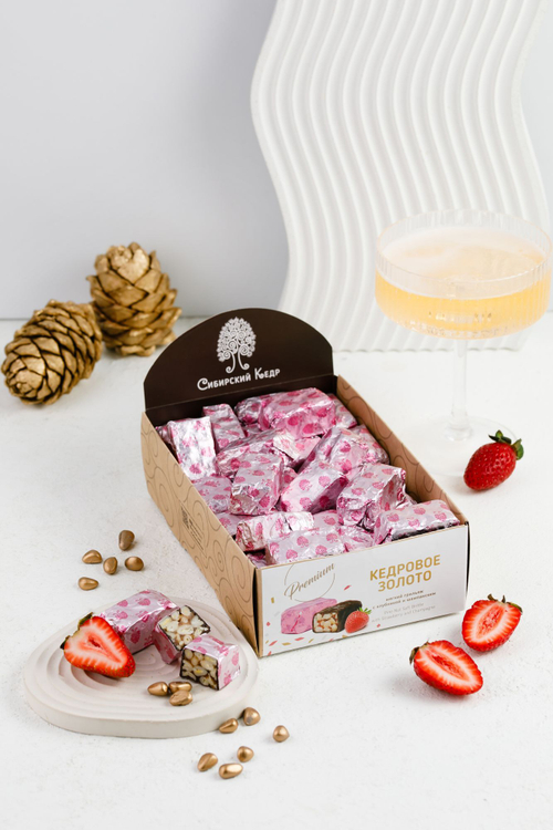 Кедровое золото с КЛУБНИКОЙ и ШАМПАНСКИМ / шоу-бокс / 450 г / ТМ Сибирский кедр