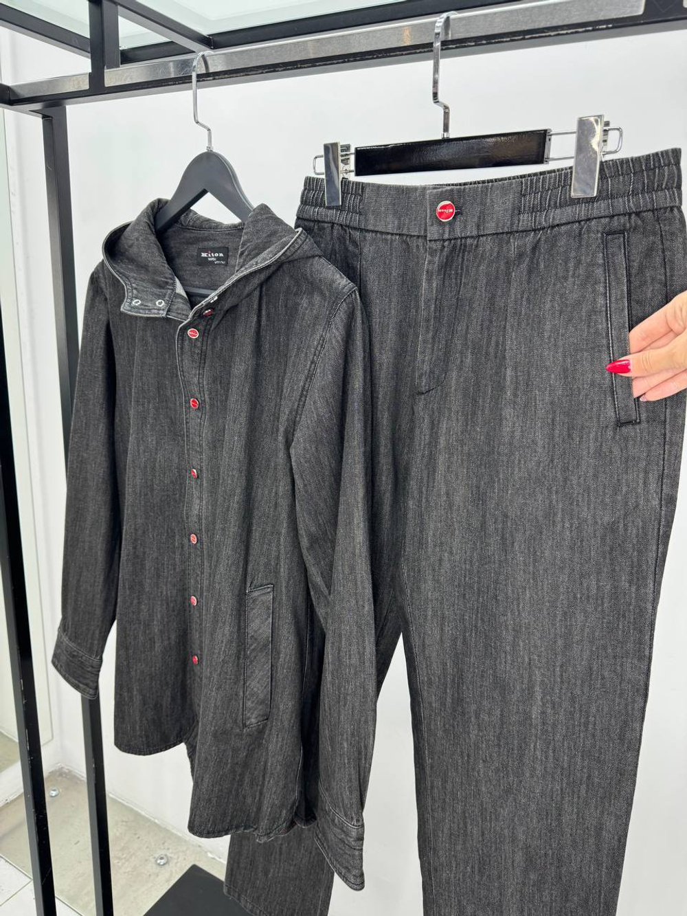 Джинсовый костюм Kiton