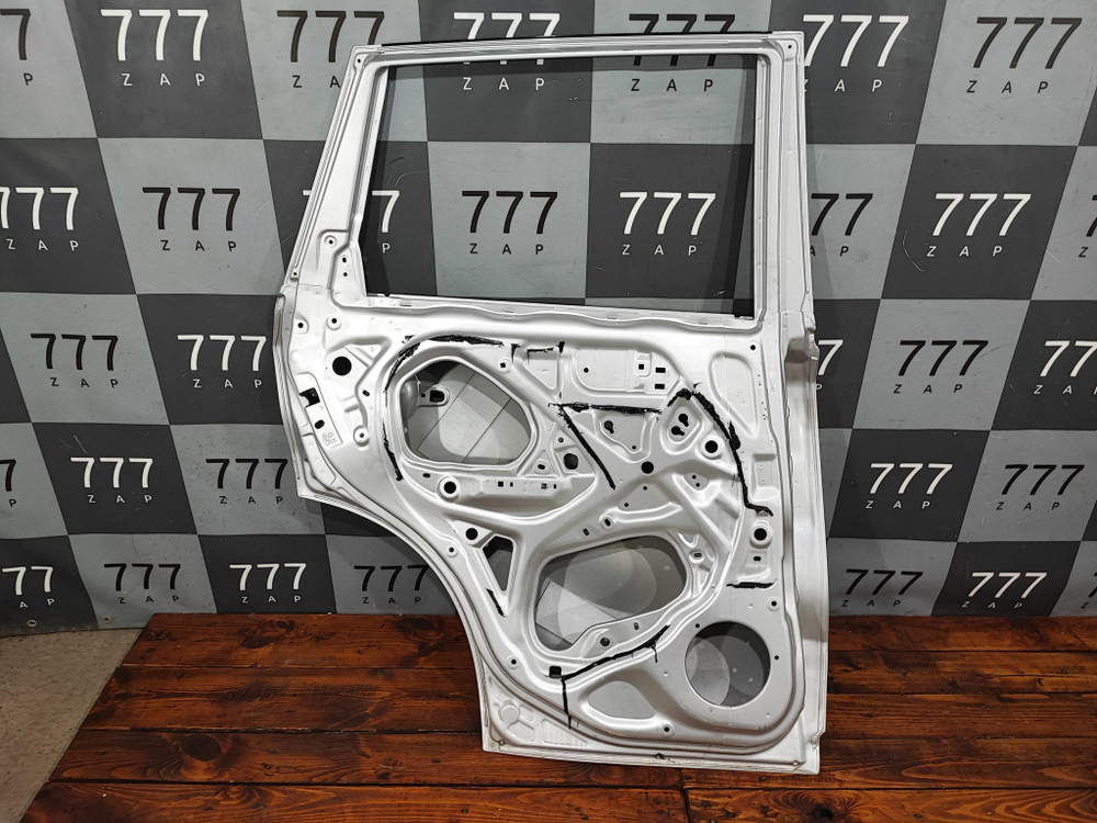 Дверь задняя левая Suzuki Vitara 2 14-22 Б/У Оригинал 6800454P01000