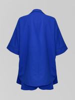 Костюм Decolte из коротких шорт и свободной рубашки с коротким рукавом