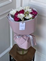 Букет сборный с яркой пионовидной розой