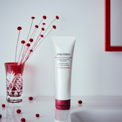 Shiseido Generic Skincare Clarifying Cleansing Foam - активная очищающая пена /   125  ml  / GTIN 768614145295