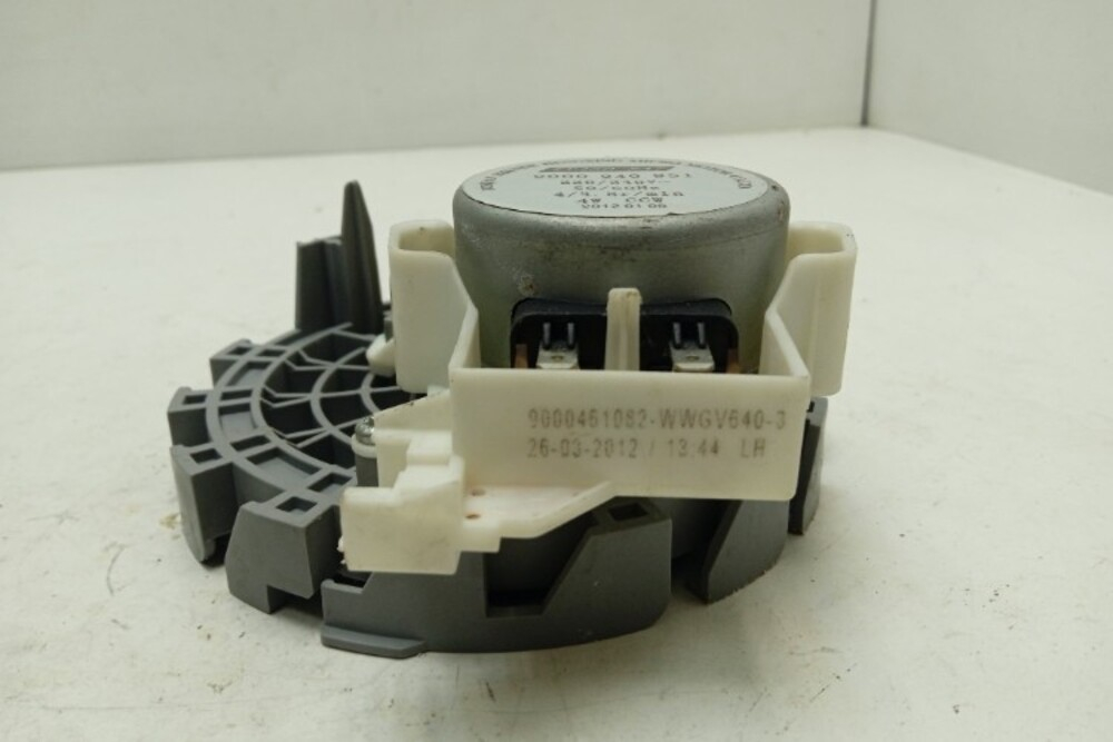 SRV53M00RU/06 ктп18 Распределитель потока для посудомоечной машины Bosch 9000461082 б/у