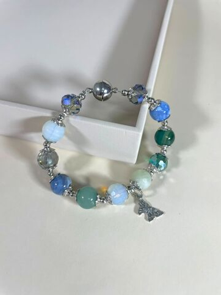 Браслет из бусин с магнитной застежкой