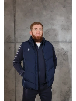 Утепленный демисезонный жилет без капюшона на мембране