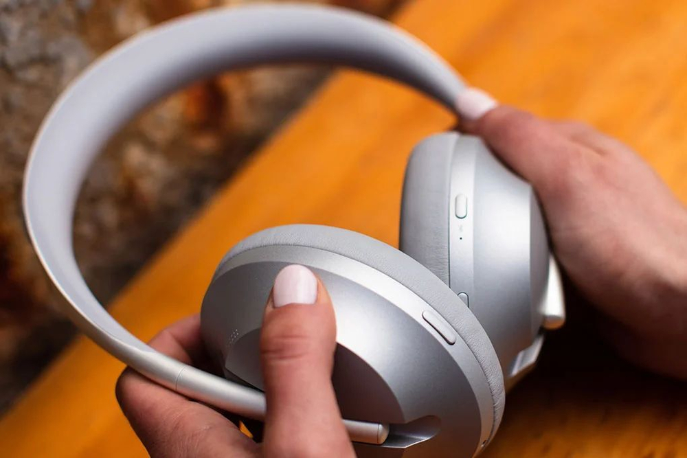 Беспроводные наушники Bose NOISE CANCELLING HDPHS 700